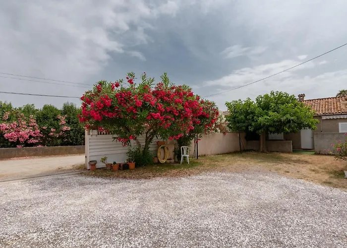 Dami I-2 By Interhome *